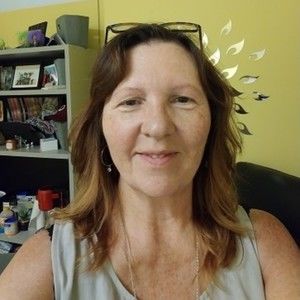 Meet your Posher, Debra